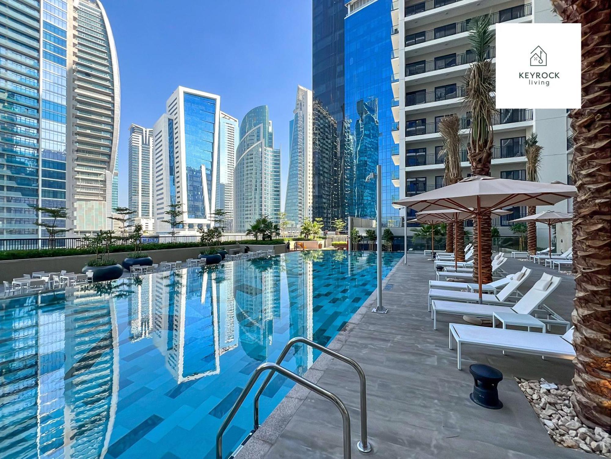 Keyrock Living - Luxury In Zada Tower Apartment Dubai